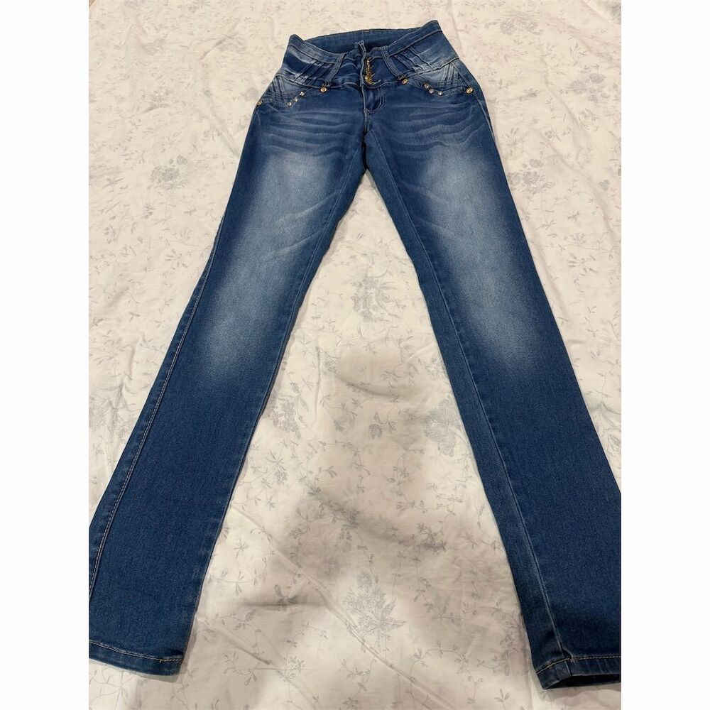 Tush push  Women's Distressed Straight Jeans Size 13 Blue Denim